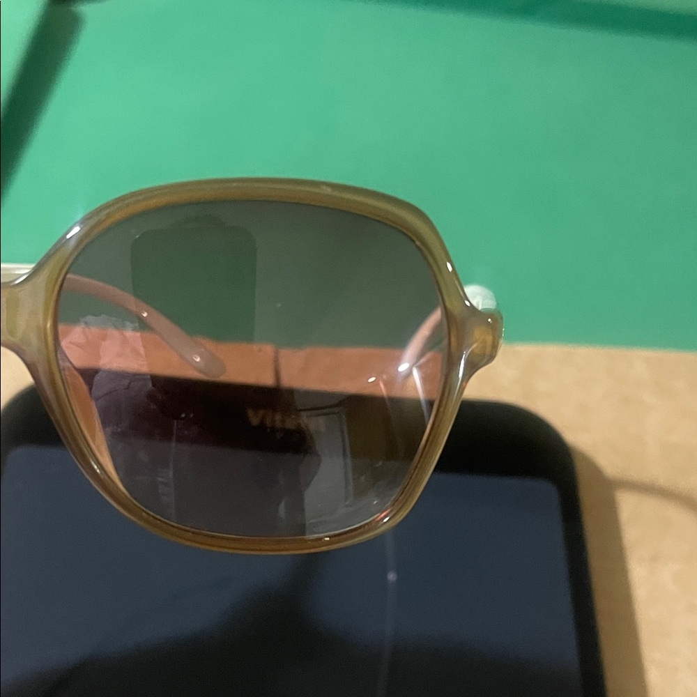 Gucci, BM2, Olive Green Made In Italy Sunglasses GG 3632/S. Like New Condition - Picture 4 of 14